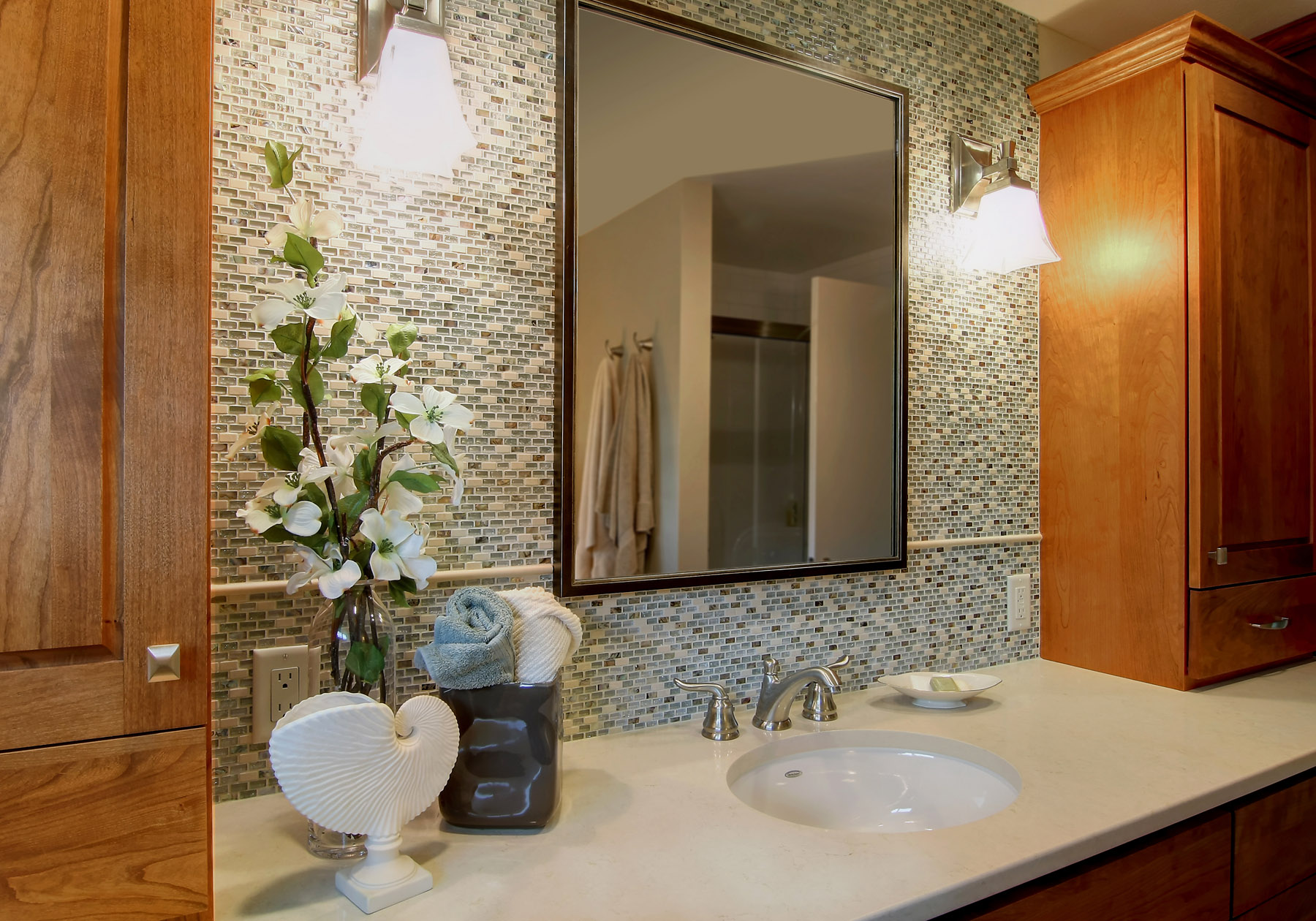 Bathroom Remodel With Dazzling Details in Salem, Oregon