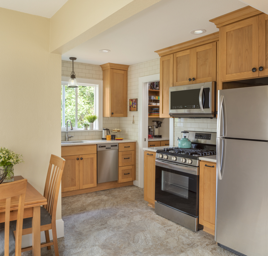 Compact Kitchen - C&R Remodeling